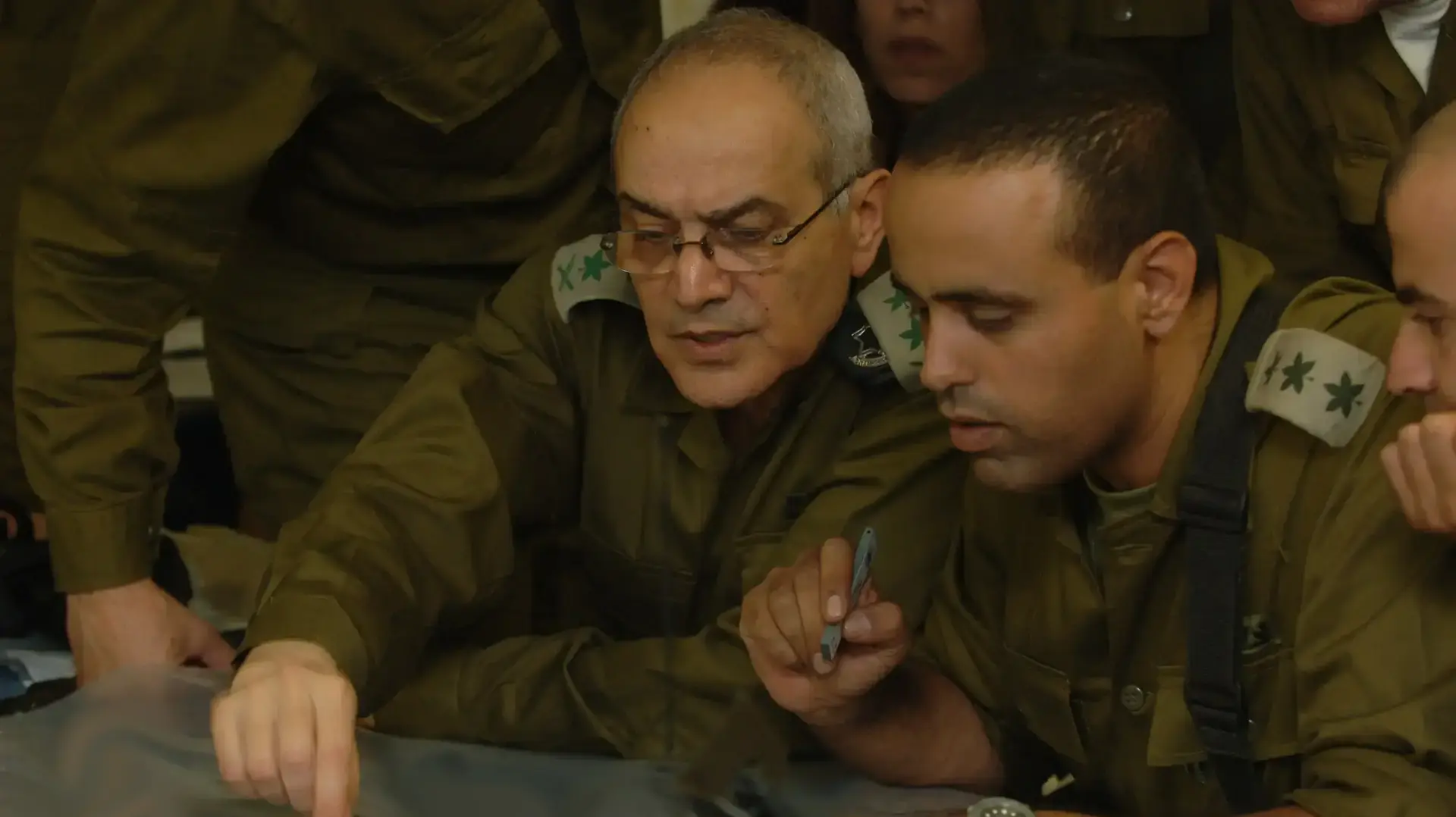 חמ"ל גולני במלכיה, ערב הקרב בבינת ג'בייל במלחמת לבנון השנייה, אלוף איל בן ראובן, אלוף בני גנץ, מחט גולני תמיר ידעי, 25 ביולי 2006 חמ"ל גולני במלכיה, ערב הקרב בבינת ג'בייל במלחמת לבנון השנייה, אלוף איל בן ראובן, אלוף בני גנץ, מחט גולני תמיר ידעי, 25 ביולי 2006