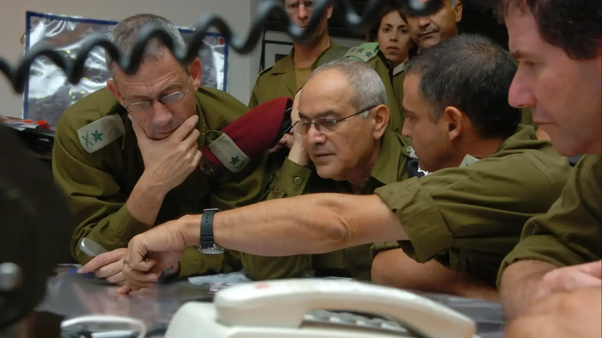 חמ"ל גולני במלכיה, ערב הקרב בבינת ג'בייל במלחמת לבנון השנייה, אלוף איל בן ראובן, אלוף בני גנץ, מחט גולני תמיר ידעי, 25 ביולי 2006 חמ"ל גולני במלכיה, ערב הקרב בבינת ג'בייל במלחמת לבנון השנייה, אלוף איל בן ראובן, אלוף בני גנץ, מחט גולני תמיר ידעי, 25 ביולי 2006