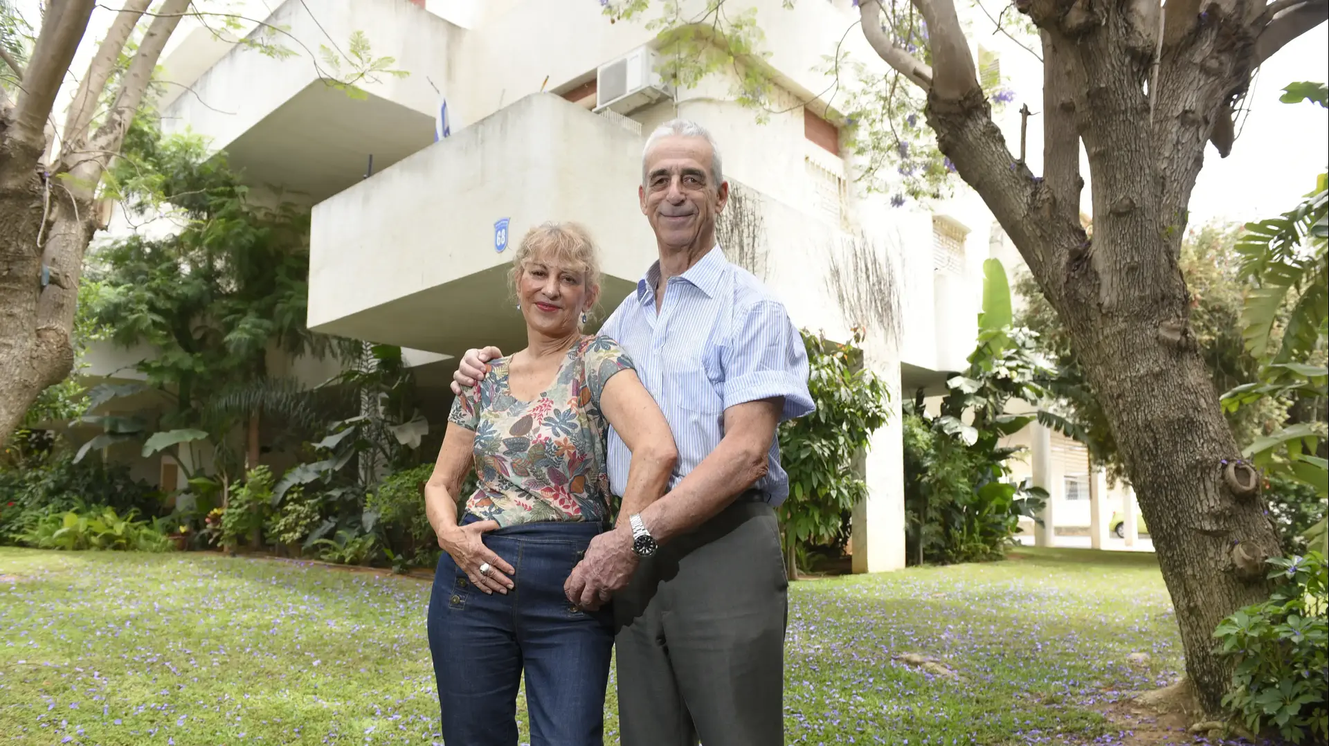 ציונה וגדעון שדמון, מתגוררים ברחוב העצמאות 68 בהרצליה. מאי 2016