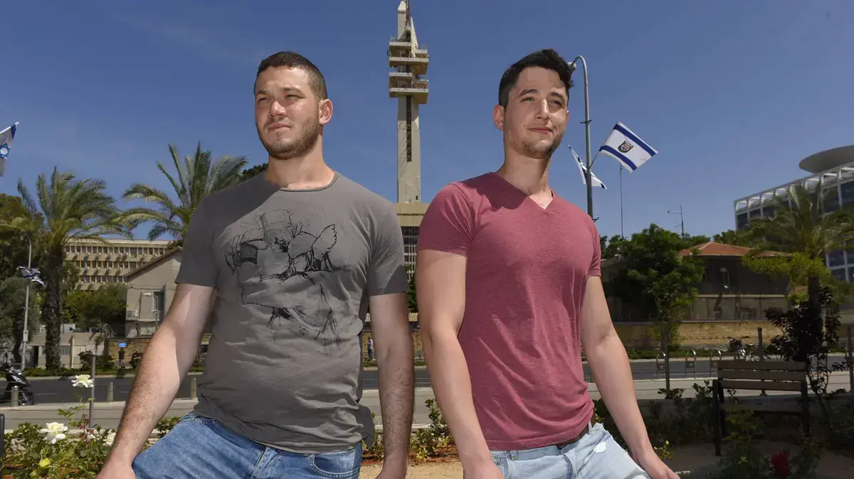 עידו וולקן ועומר נחמני, מחאת מילואימניקים. מאי 2016 עידו וולקן ועומר נחמני, מחאת מילואימניקים. מאי 2016