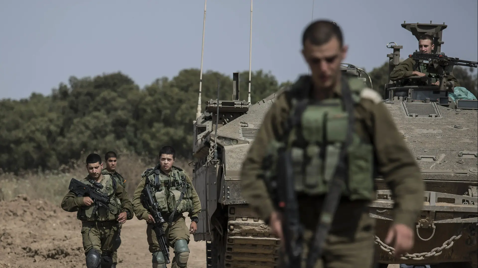 טנקים סמוך לגבול רצועת עזה. מאי 2016 טנקים סמוך לגבול רצועת עזה. מאי 2016