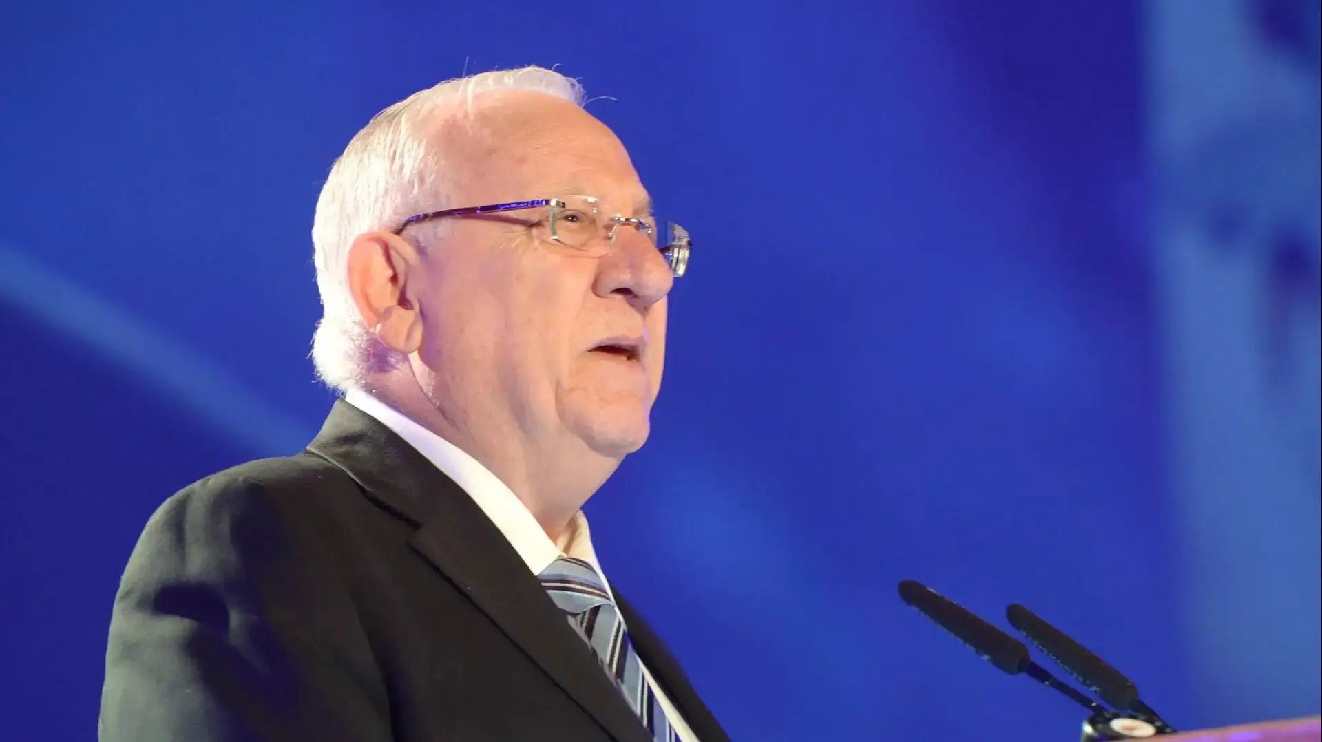 נשיא המדינה ורעייתו השתתפו בטקס הנועל את אירועי יום הזיכרון לשואה ולגבורה בבית לוחמי הגטאות נשיא המדינה ורעייתו השתתפו בטקס הנועל את אירועי יום הזיכרון לשואה ולגבורה בבית לוחמי הגטאות