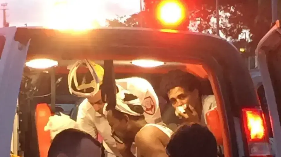 שישה פצועים בקטטה המונית בחגיגות יום השנה של אריתריאה בגני התערוכה בתל אביב, 6 במאי 2016 שישה פצועים בקטטה המונית בחגיגות יום השנה של אריתריאה בגני התערוכה בתל אביב, 6 במאי 2016