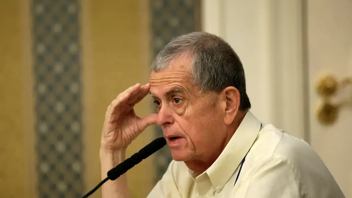 חתן פרס נובל לכימיה אהרון צ'חנובר בביקור בקוריאה הצפונית 7 מאי 2016