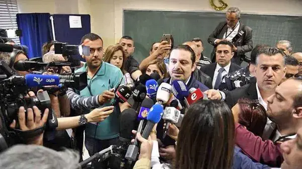 סעד חרירי, ראש מפלגת "אל-מוסתקבל", מצביע בבחירות המקומיות בלבנון, 8 במאי 2016 סעד חרירי, ראש מפלגת "אל-מוסתקבל", מצביע בבחירות המקומיות בלבנון, 8 במאי 2016
