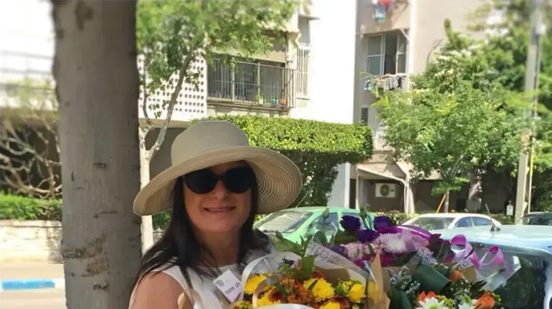 רונה רמון לטור של אילן רבינוביץ' רונה רמון לטור של אילן רבינוביץ'