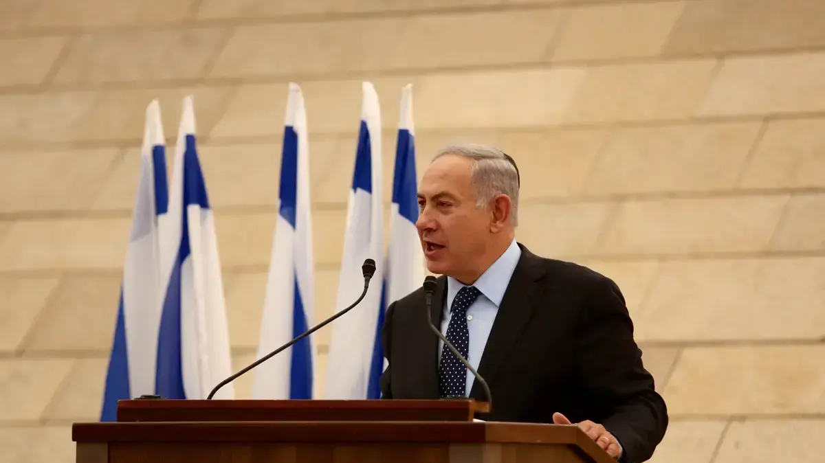 בנימין נתניהו בטקס אזכרה לחללי מערכות ישראל של ארגון יד לבנים, ירושלים, 10 במאי 2016 בנימין נתניהו בטקס אזכרה לחללי מערכות ישראל של ארגון יד לבנים, ירושלים, 10 במאי 2016