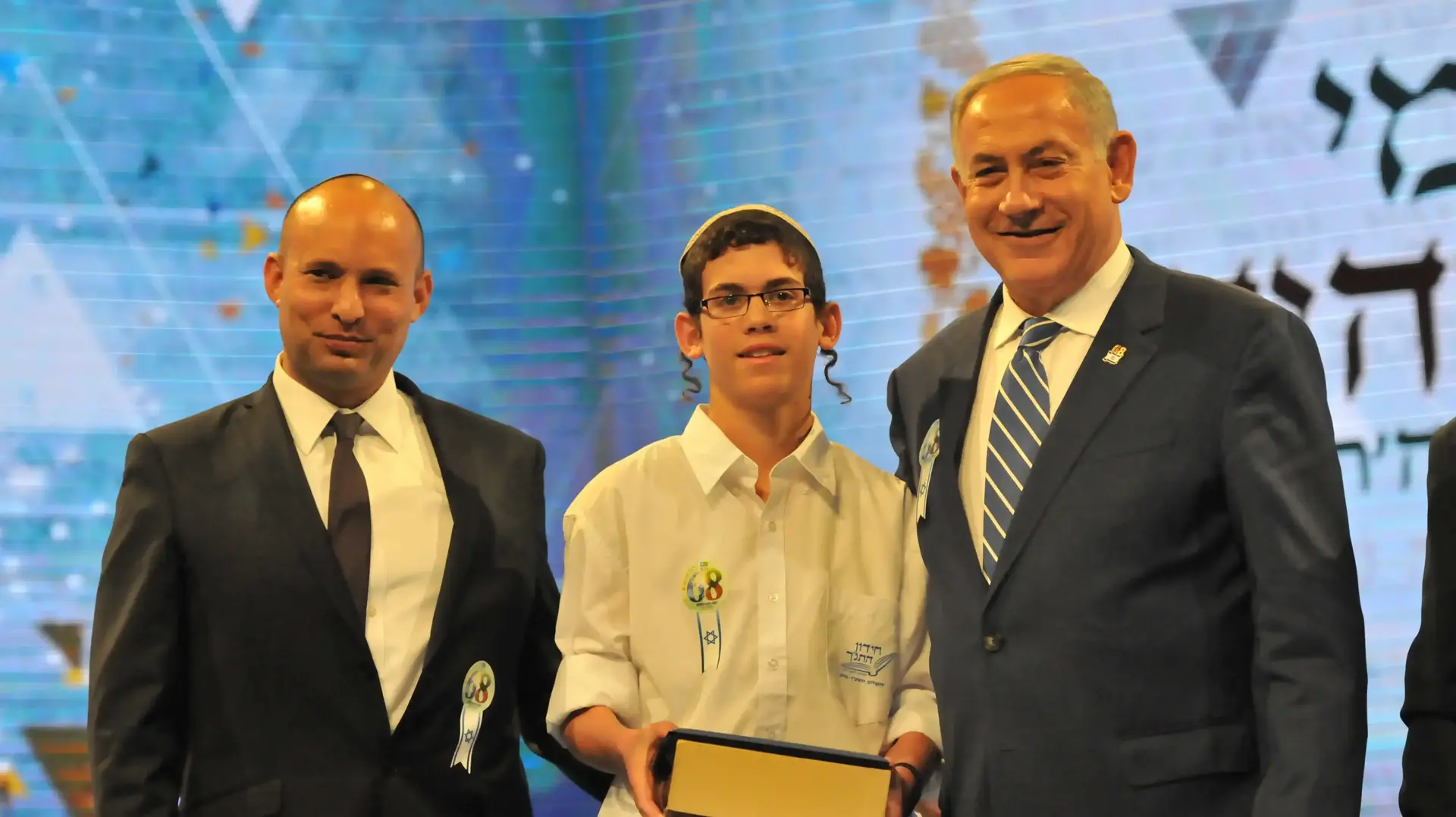אלקנה פרידמן חתן התנ"ך העולמי לנוער יהודי תשע"ו, מבית אל, 12 במאי 2016 אלקנה פרידמן חתן התנ"ך העולמי לנוער יהודי תשע"ו, מבית אל, 12 במאי 2016