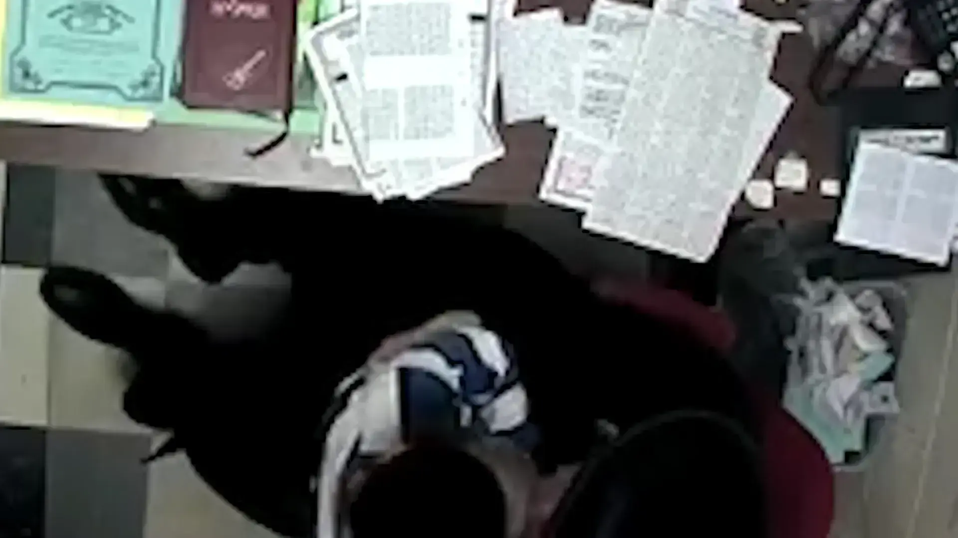 ארה"ב: סרטון שרץ ברשת תיעד חשד להתעללות מינית של מנהל מוסד בתלמיד