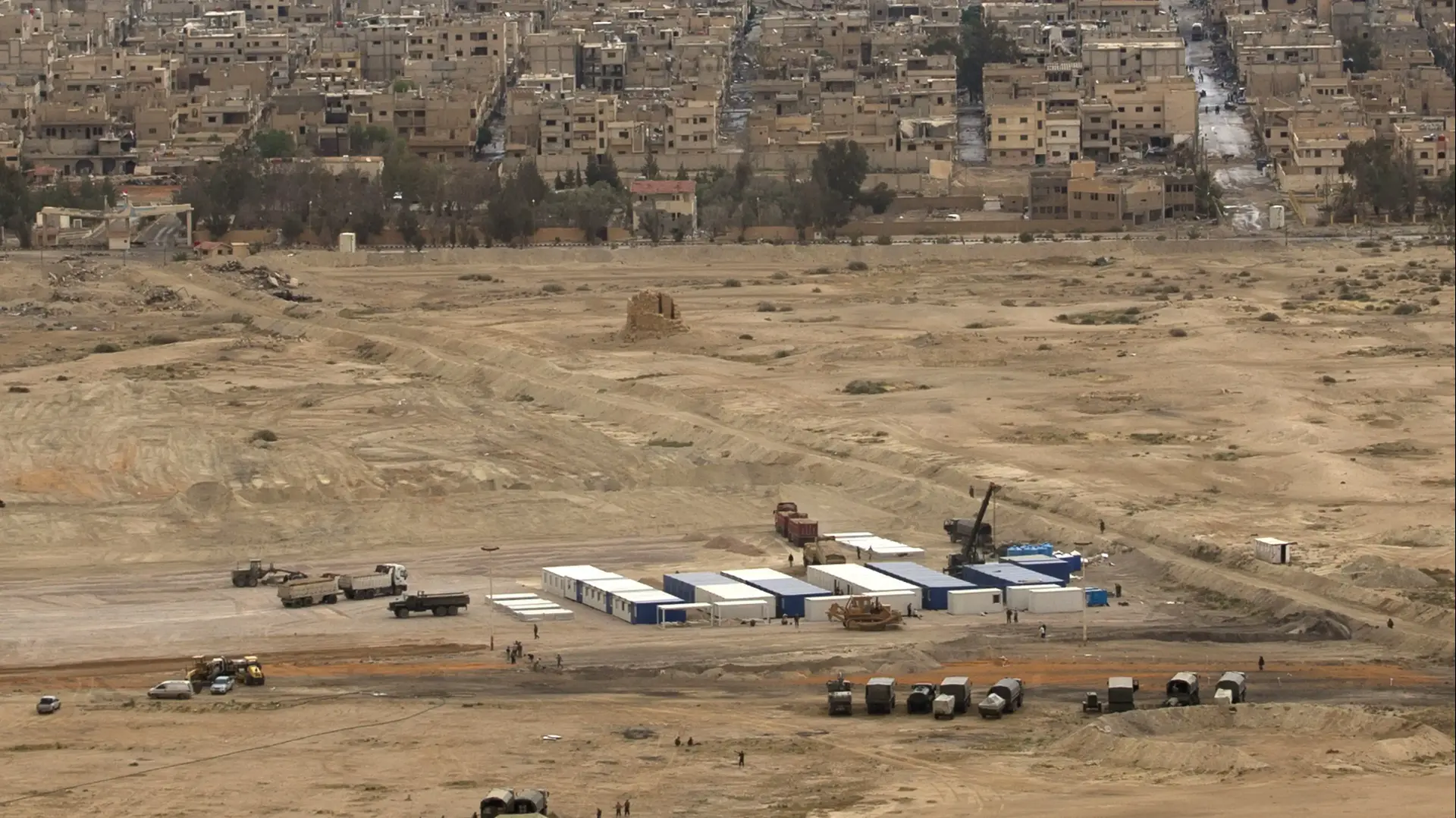 כוחות רוסיים בתדמור, סוריה, 14 באפריל 2016 כוחות רוסיים בתדמור, סוריה, 14 באפריל 2016