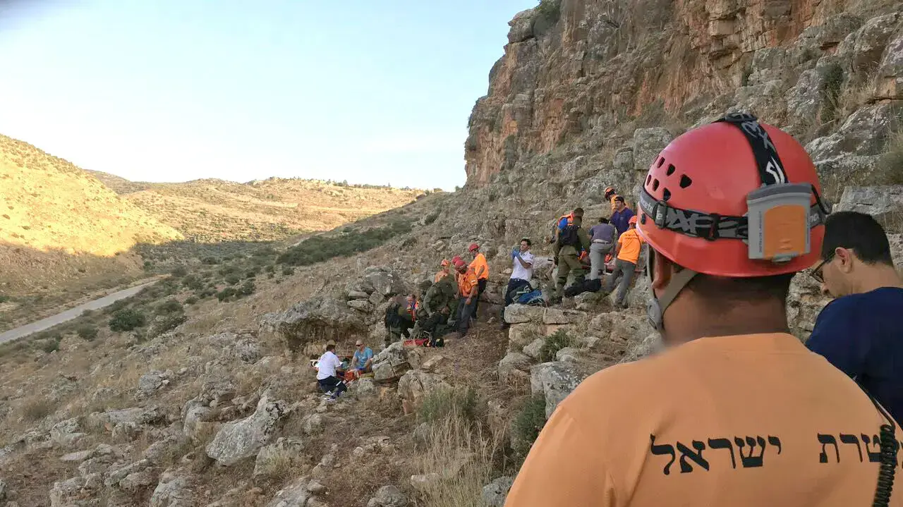 חילוץ שני מטיילים שנפגעו קשה ובינוני במצוקי בית אריה שבשומרון חילוץ שני מטיילים שנפגעו קשה ובינוני במצוקי בית אריה שבשומרון