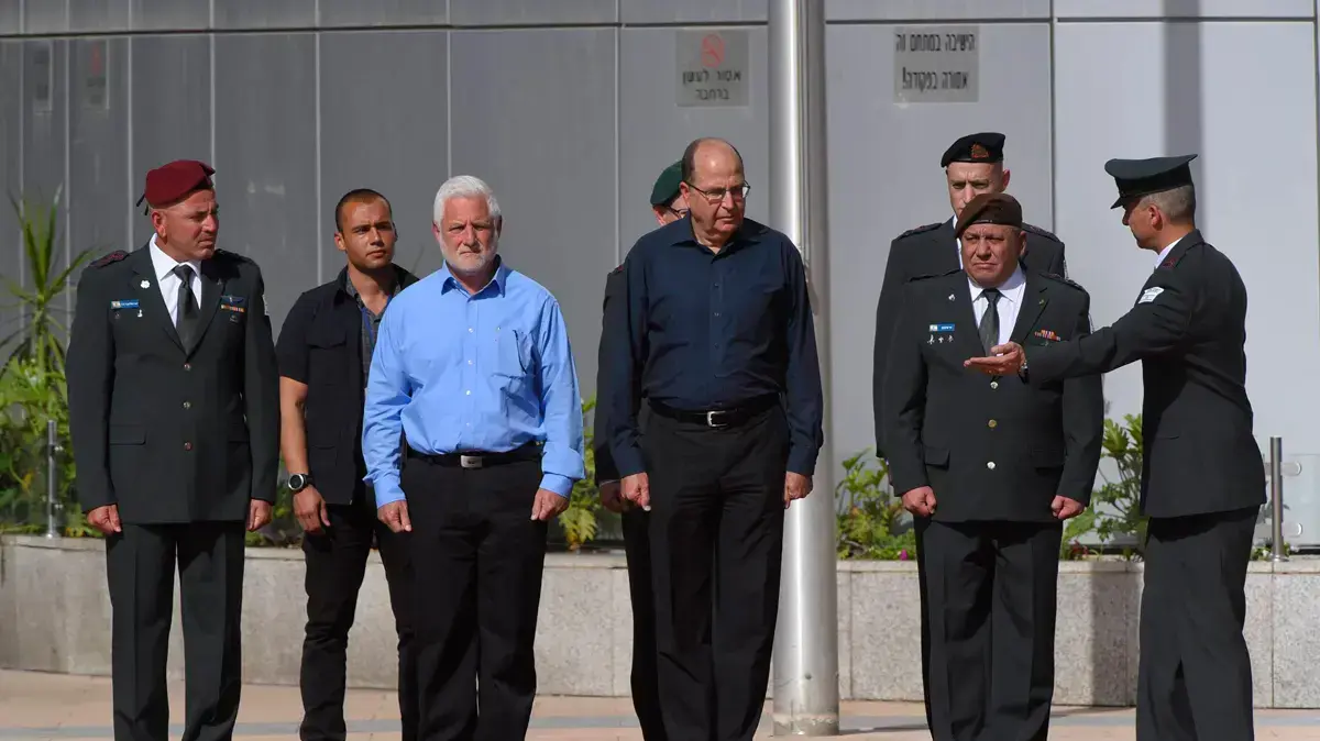 שר הביטחון היוצא משה יעלון בטקס הפרידה ממנו בסיס הקריה תל אביב שר הביטחון היוצא משה יעלון בטקס הפרידה ממנו בסיס הקריה תל אביב
