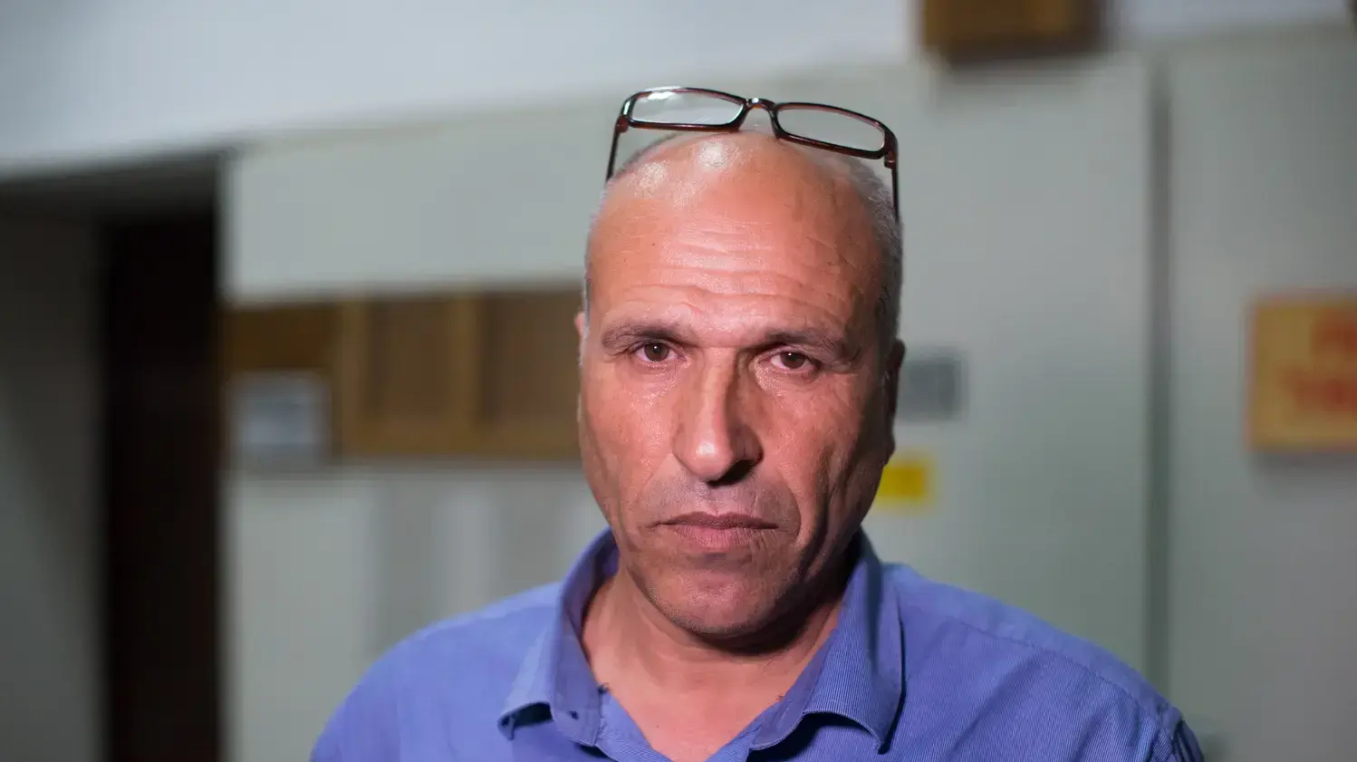 אחמד אבו אל-קיעאן, אביו של מייסם אבו אל-קיעאן, שהותקף על ידי שוטרים במרכול שבו הוא עובד בתל אביב, 23 במאי 2016 אחמד אבו אל-קיעאן, אביו של מייסם אבו אל-קיעאן, שהותקף על ידי שוטרים במרכול שבו הוא עובד בתל אביב, 23 במאי 2016