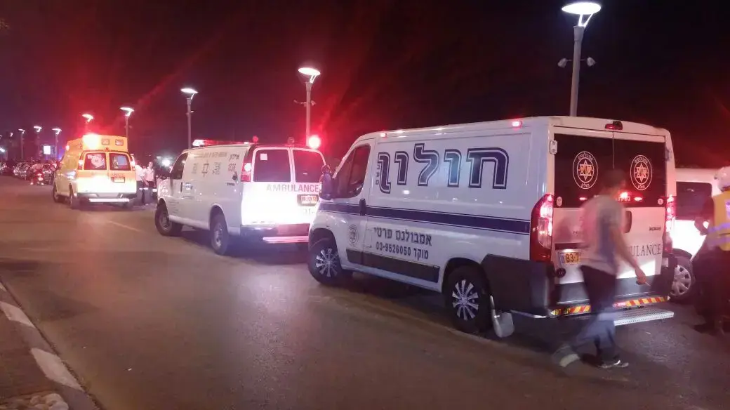 סמוך לזירת הטביעה, חוף טובגו. בת ים 24 במאי 2016 סמוך לזירת הטביעה, חוף טובגו. בת ים 24 במאי 2016