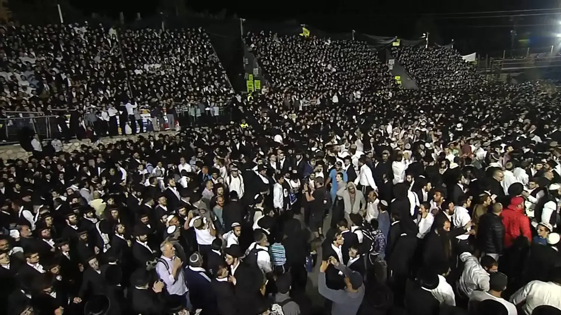 מאות אלפים השתתפו בהילולת הרשב"י המסורתית בהר מירון