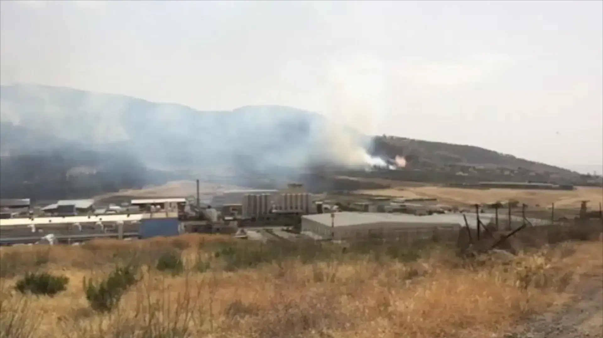 שריפה בצפון שריפת קוצים מתפשטת באזור הכפר נין, בסמוך לעפולה שריפה בצפון שריפת קוצים מתפשטת באזור הכפר נין, בסמוך לעפולה