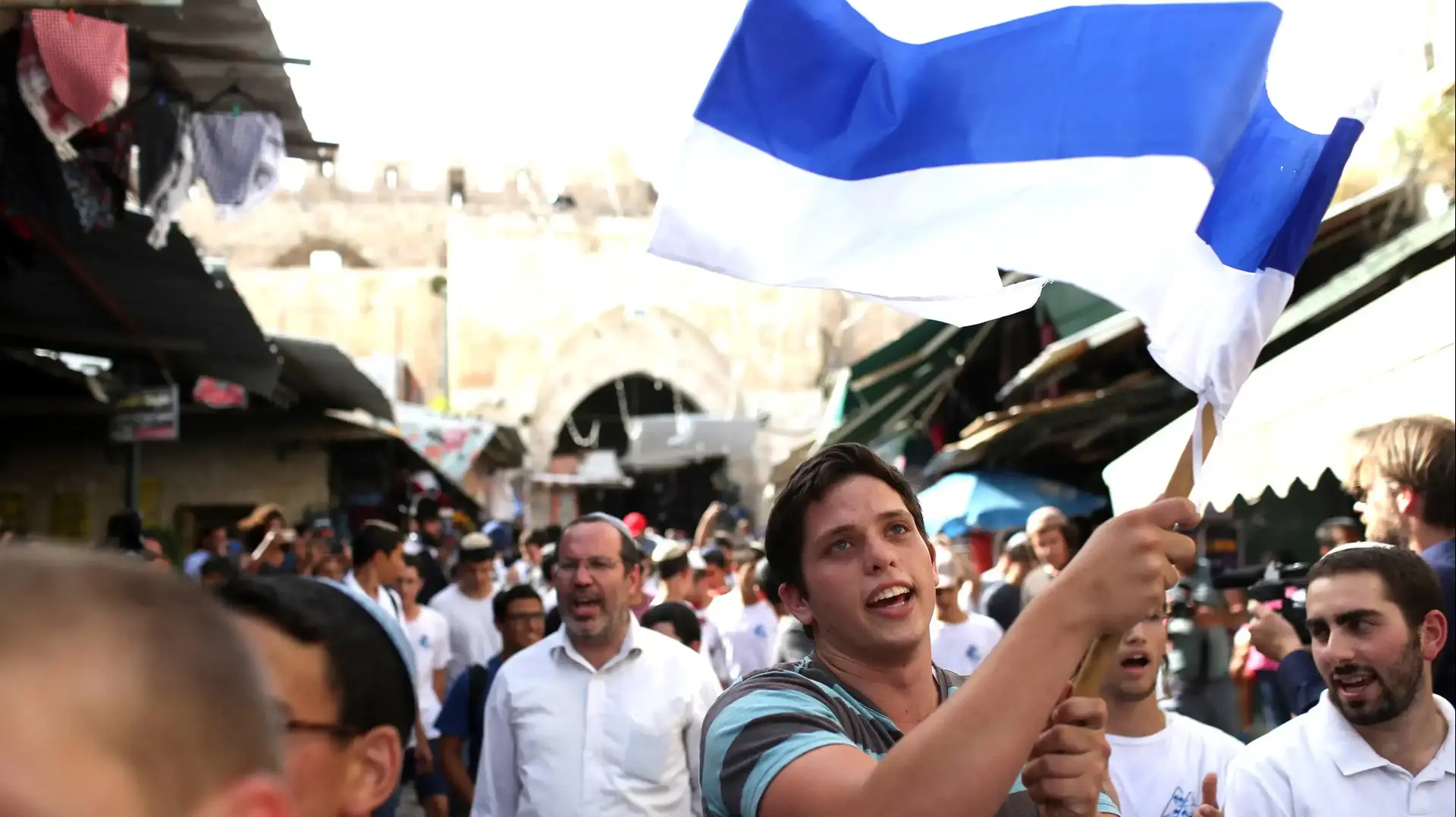 מצעד הדגלים המסורתי של יום ירושלים שער שכם מצעד הדגלים המסורתי של יום ירושלים שער שכם