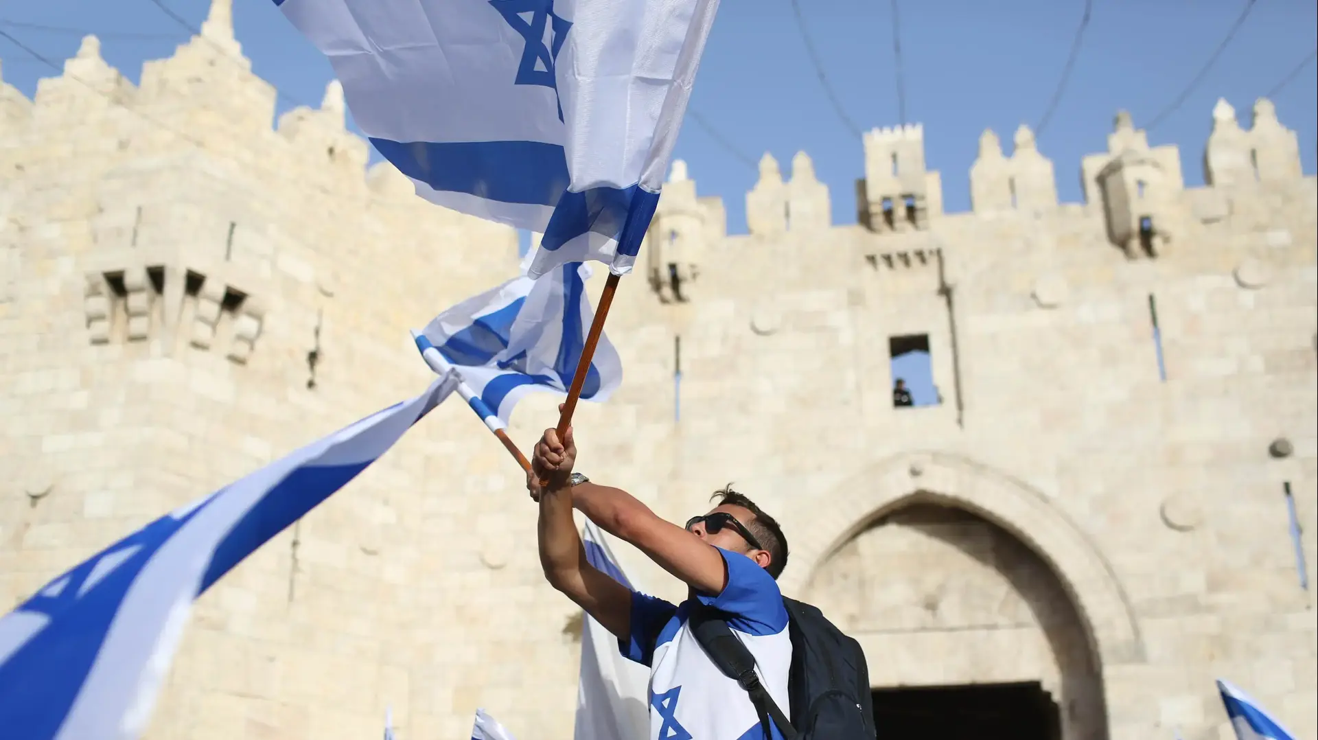 מצעד הדגלים המסורתי של יום ירושלים שער שכם מצעד הדגלים המסורתי של יום ירושלים שער שכם