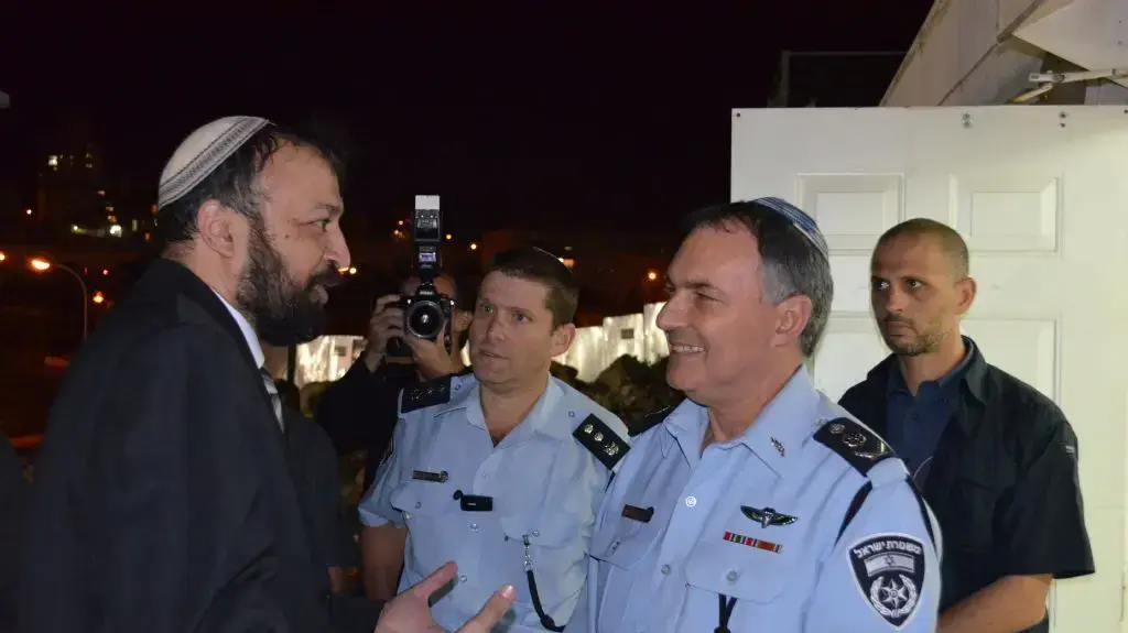 הרב רמי ברכיהו ומפכ"ל המשטרה לשעבר יוחנן דנינו הרב רמי ברכיהו ומפכ"ל המשטרה לשעבר יוחנן דנינו