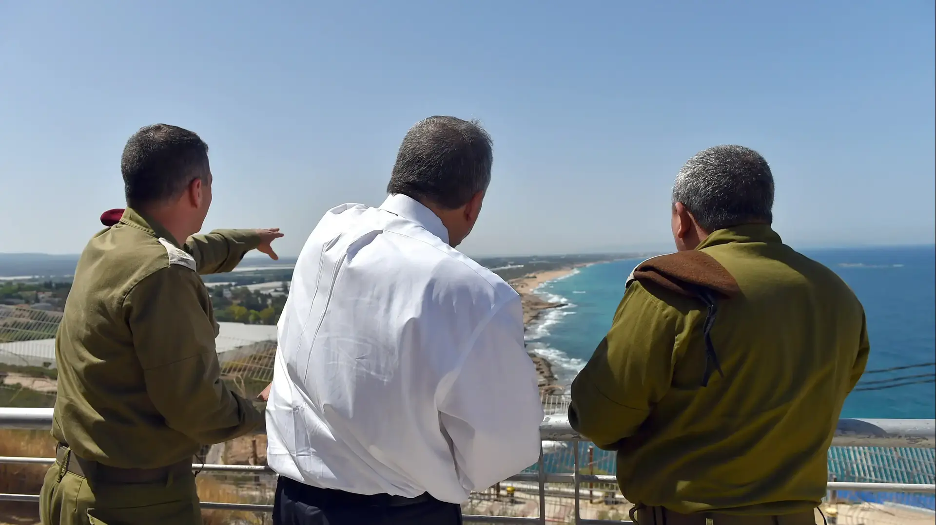 שר הביטחון אביגדור ליברמן בסיור ראשון מאז כניסתו לתפקיד, פיקוד צפון. 7 ביוני 2016 שר הביטחון אביגדור ליברמן בסיור ראשון מאז כניסתו לתפקיד, פיקוד צפון. 7 ביוני 2016