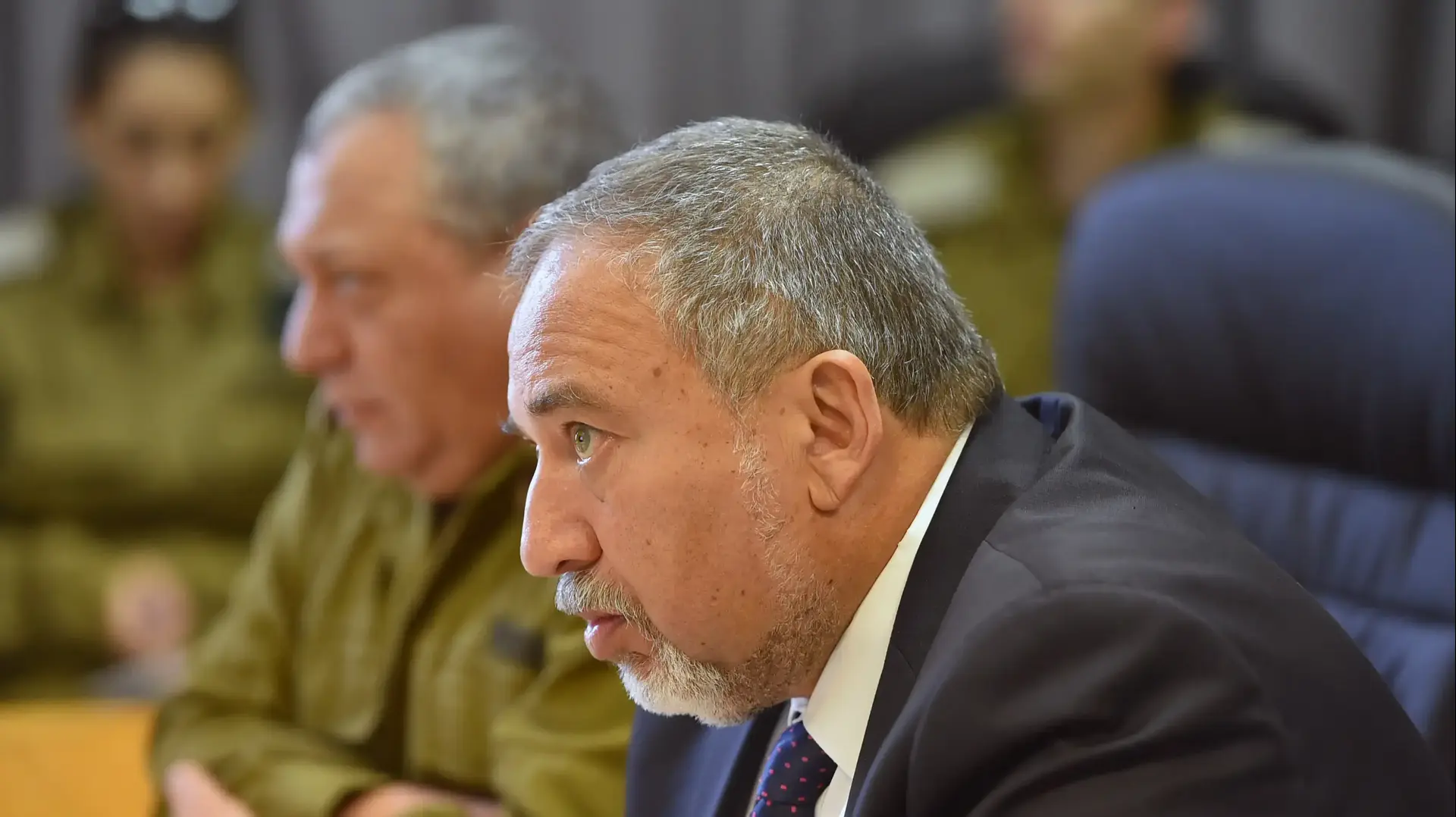 שר הביטחון אביגדור ליברמן בסיור ראשון מאז כניסתו לתפקיד, פיקוד צפון. 7 ביוני 2016