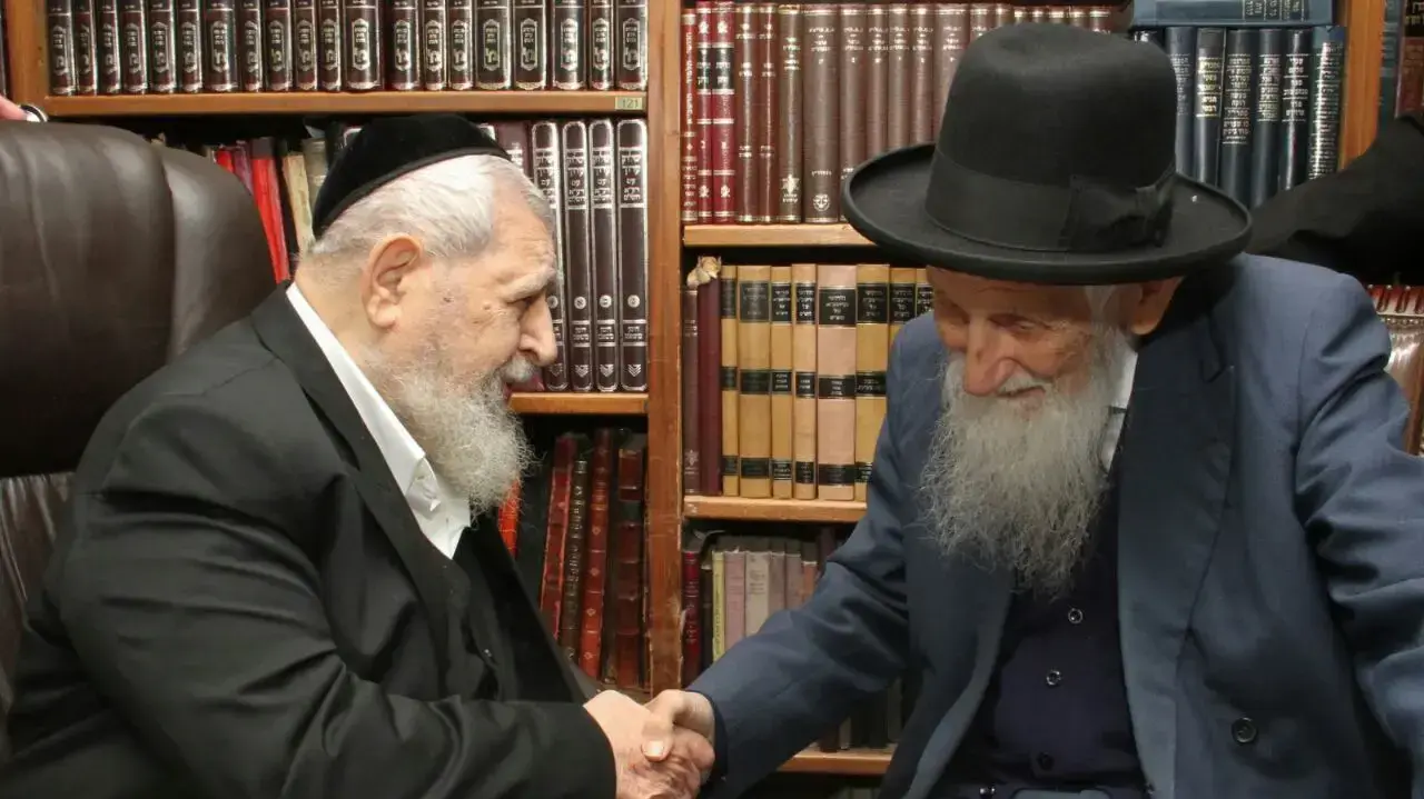 הרב שלוש עם הרב עובדיה