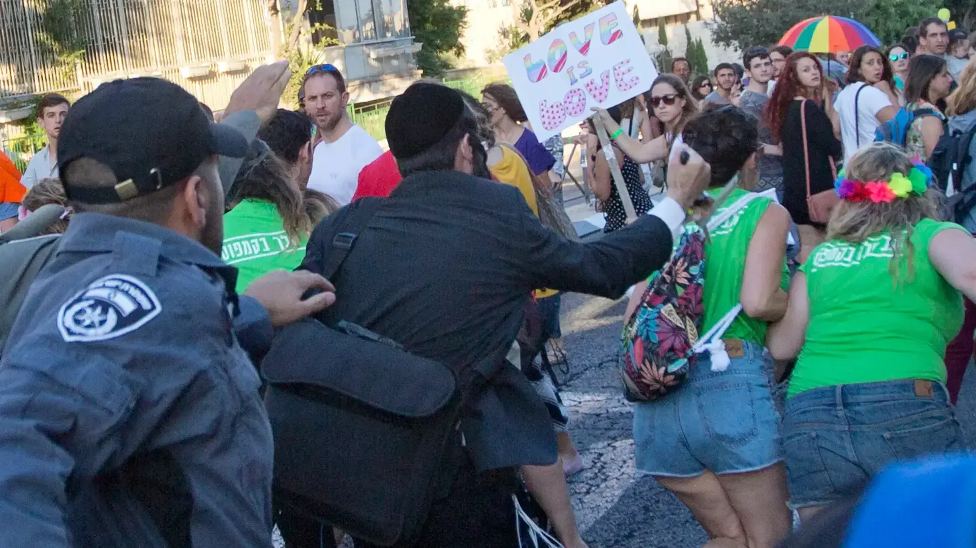 ישי שליסל במסע הרג במצעד הגאווה בירושלים 2015