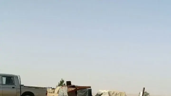 מיכלים שהוטלו ממטוס F-16 בכפר הבדואי עין בג'ר שבנגב. 13 ביוני 2016 מיכלים שהוטלו ממטוס F-16 בכפר הבדואי עין בג'ר שבנגב. 13 ביוני 2016