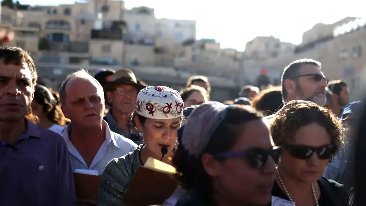 תפילה מעורבת של רפורמים וקונסרבטיבים ברחבת הכותל המערבי. 16 ביוני 2016 תפילה מעורבת של רפורמים וקונסרבטיבים ברחבת הכותל המערבי. 16 ביוני 2016