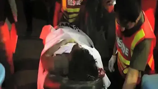 אישה תקפה גבר לאחר שסירב להינשא לה, פקיסטן, יוני 2016 אישה תקפה גבר לאחר שסירב להינשא לה, פקיסטן, יוני 2016