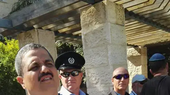 מפכ"ל המשטרה רוני אלשיך בטקס קריאת רחוב על שם אפרים ברכה במודיעין, יוני 2016 מפכ"ל המשטרה רוני אלשיך בטקס קריאת רחוב על שם אפרים ברכה במודיעין, יוני 2016