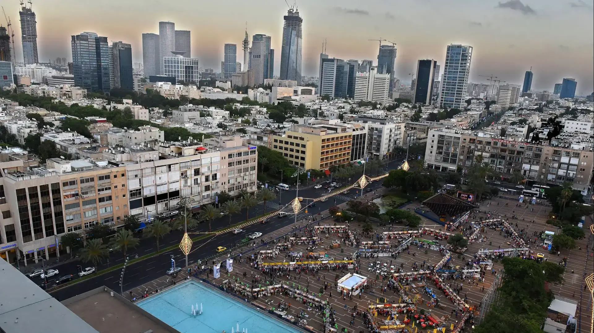 שבוע הספר בתל אביב 2016. כיכר רבין, 16 ביוני 2016 שבוע הספר בתל אביב 2016. כיכר רבין, 16 ביוני 2016
