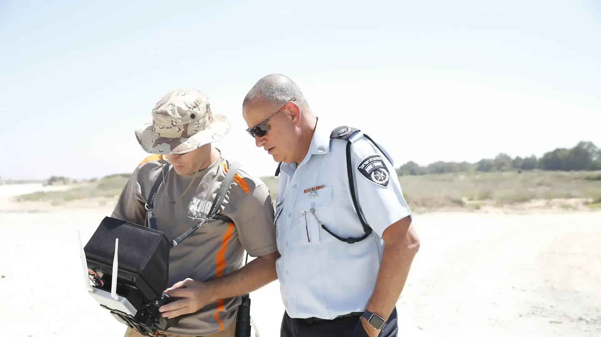 מבצע אכיפה משטרתי לקראת פתיחת עונת הקיץ בחוף פלמחים, ראשון לציון. יוני 2016 מבצע אכיפה משטרתי לקראת פתיחת עונת הקיץ בחוף פלמחים, ראשון לציון. יוני 2016