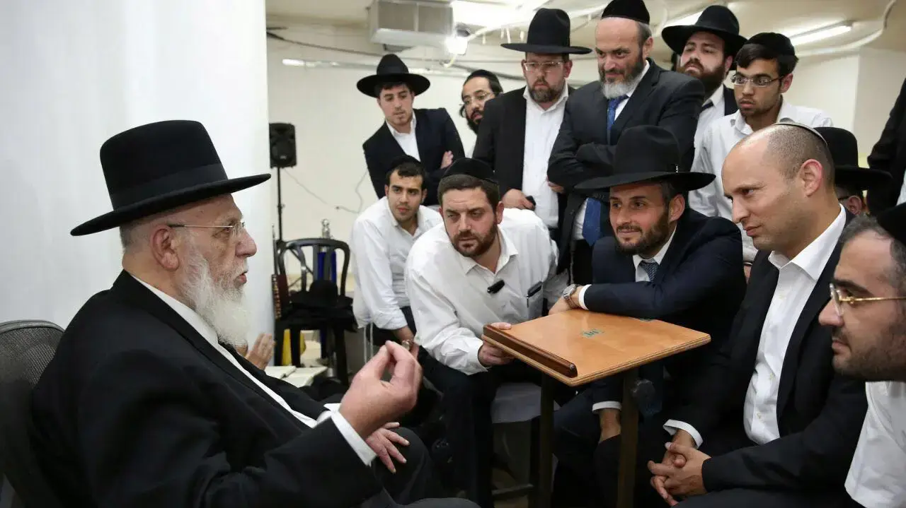 שר החינוך נפתלי בנט במפגש עם הרב שלום כהן. יוני 2016 שר החינוך נפתלי בנט במפגש עם הרב שלום כהן. יוני 2016