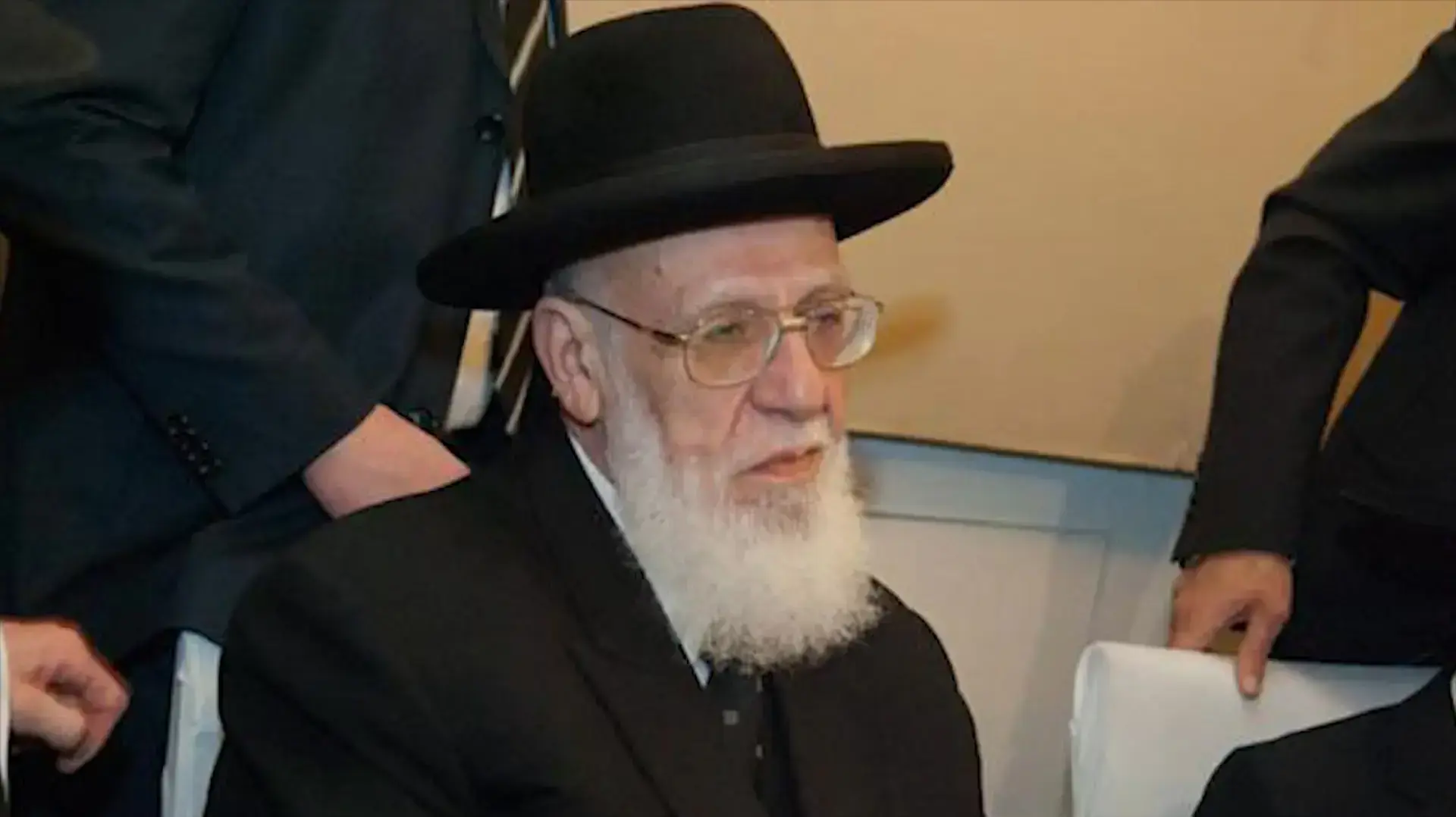 הרב שלום כהן, מנהיגה הרוחני של ש"ס, בכנס המפלגה בפברואר 2015: "התקווה הוא שיר מטומטם"