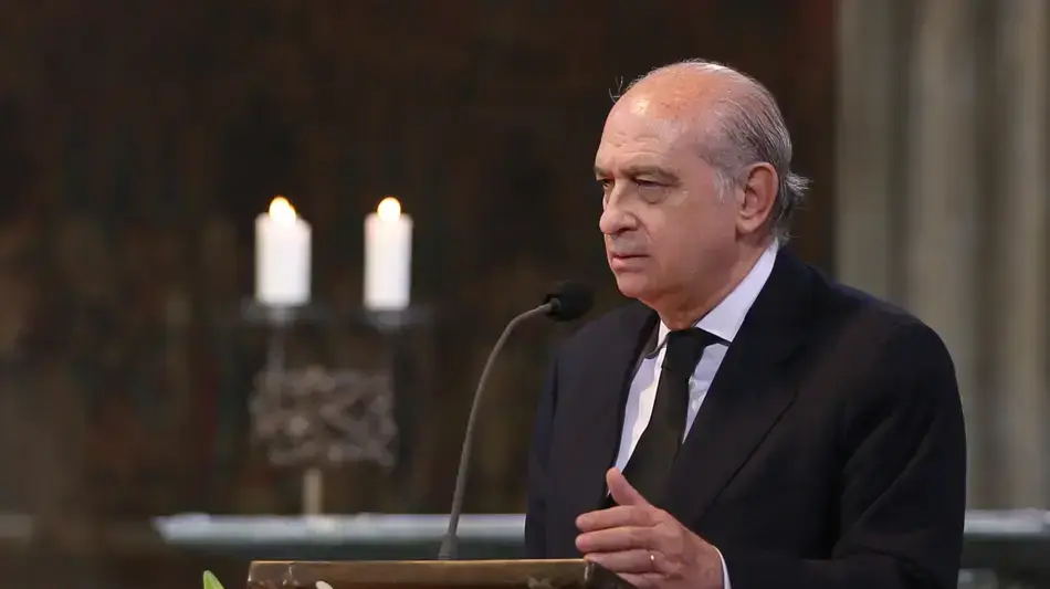 שר הפנים של ספרד חורחה פרננדז דיאז, 2015 שר הפנים של ספרד חורחה פרננדז דיאז, 2015