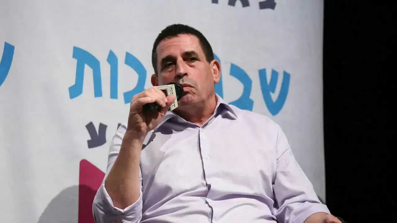 ניצב בדימוס יואב סגלוביץ' באירוע "שבתרבות" בבאר שבע, 25 ביוני 2016 ניצב בדימוס יואב סגלוביץ' באירוע "שבתרבות" בבאר שבע, 25 ביוני 2016