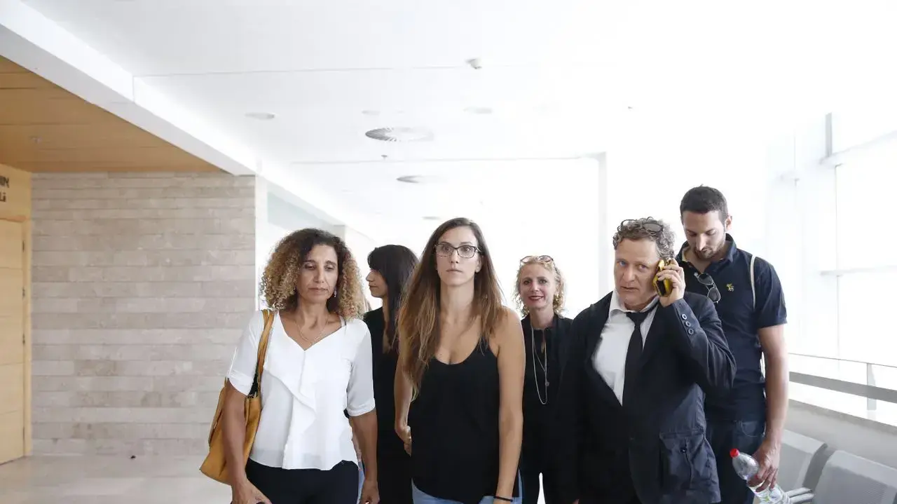 משפחתה של ג'ני, אשתו של שמעון קופר שנרצחה על ידיו לאחר הרשעתו בית המשפ המחוזי לוד משפחתה של ג'ני, אשתו של שמעון קופר שנרצחה על ידיו לאחר הרשעתו בית המשפ המחוזי לוד