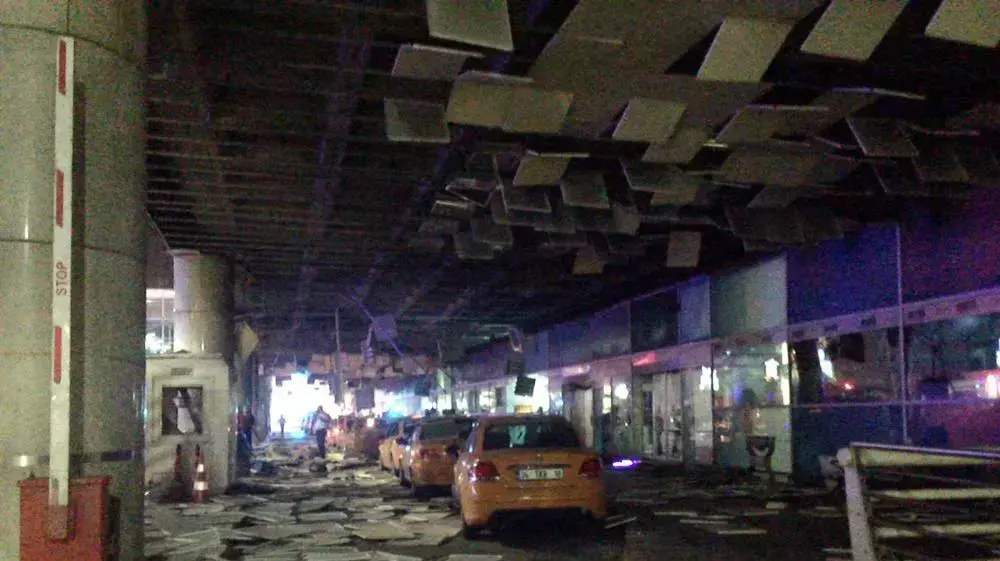 פיצוץ בנמל התעופה אטאטורק, איסטנבול, טורקיה. יוני 2016 פיצוץ בנמל התעופה אטאטורק, איסטנבול, טורקיה. יוני 2016