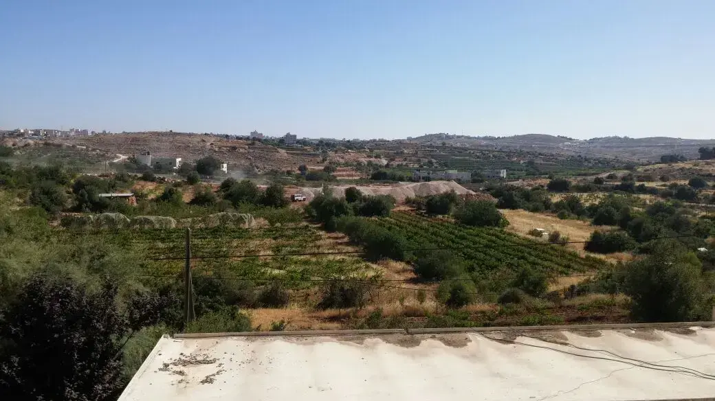אזור הפיגוע בקריית ארבע שבו נרצחה למוות הלל אריאל, יוני 2016 אזור הפיגוע בקריית ארבע שבו נרצחה למוות הלל אריאל, יוני 2016
