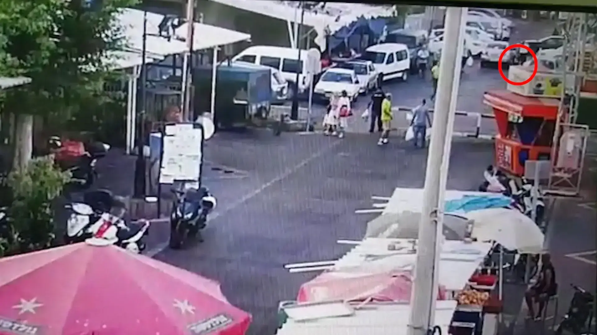 זירת פיגוע הדקירה בשוק בנתניה זירת פיגוע הדקירה בשוק בנתניה