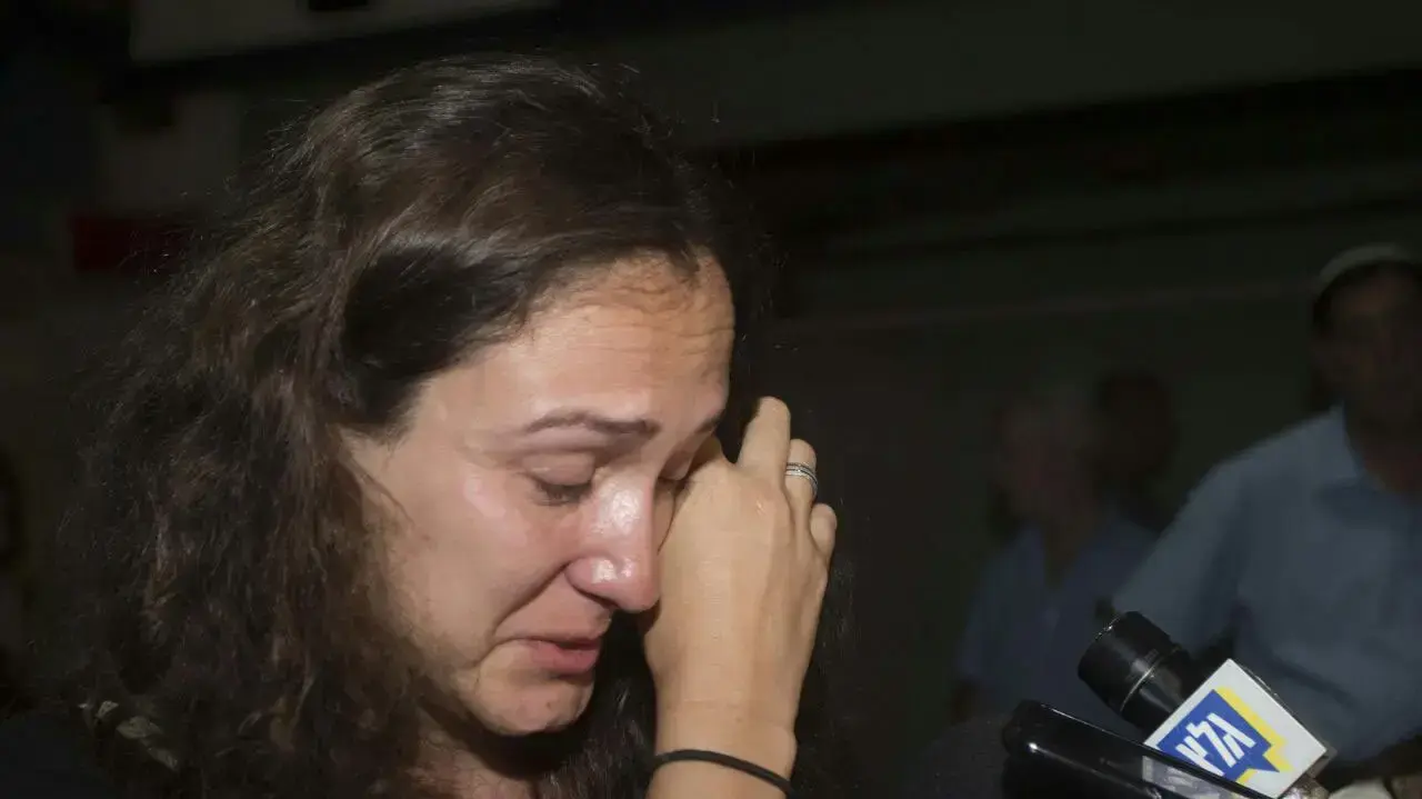 מרינה סרקוב בתה של לובה גודימוב שנדקרה בפיגוע בנתניה 30 יוני 2016 מרינה סרקוב בתה של לובה גודימוב שנדקרה בפיגוע בנתניה 30 יוני 2016