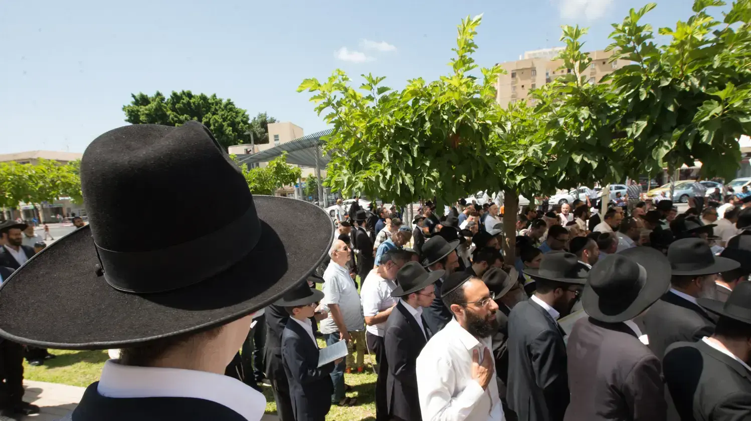 הפגנה נגד יוזמת קווי השירות בשבת בהרצליה, 1 ביולי 2016 הפגנה נגד יוזמת קווי השירות בשבת בהרצליה, 1 ביולי 2016