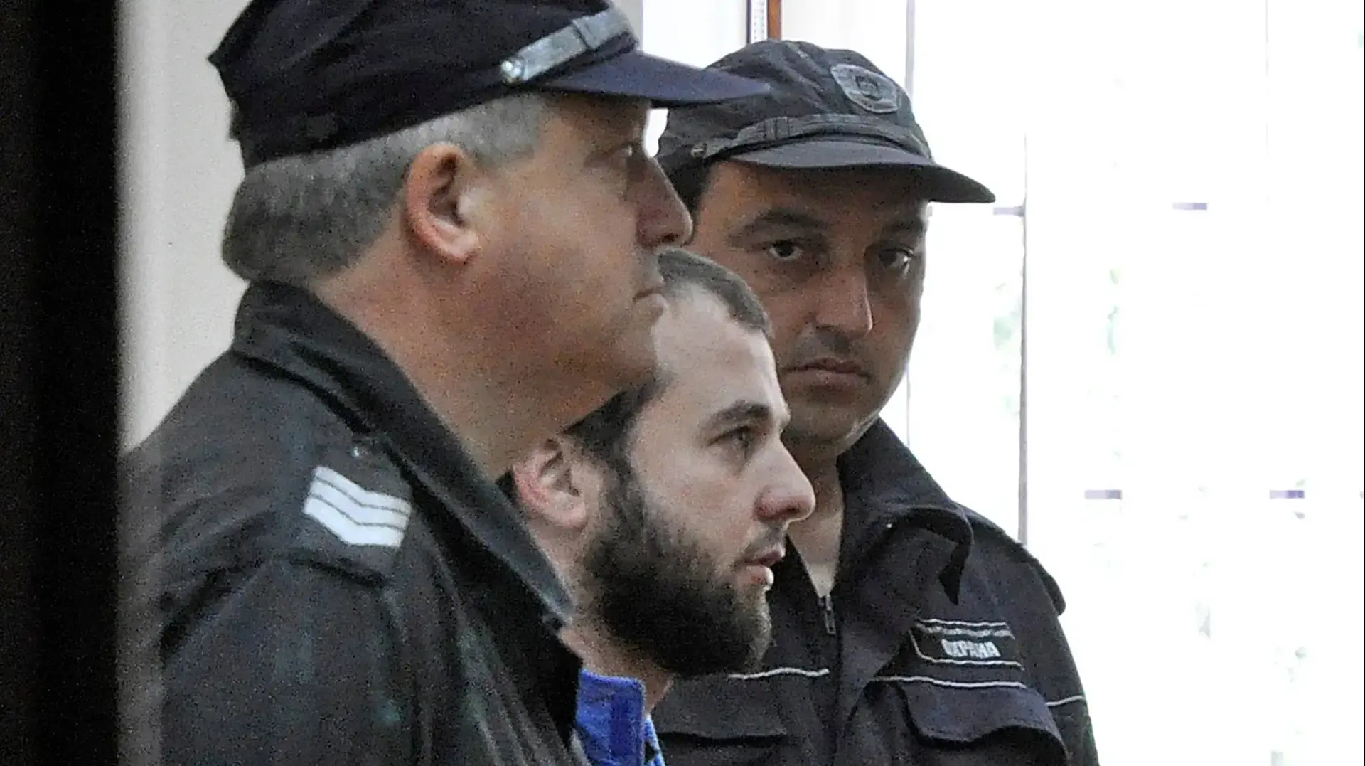 אחמד צ'טייב, פעיל דאעש צ'צ'ני, בבית המשפט בבולגריה, 2011 אחמד צ'טייב, פעיל דאעש צ'צ'ני, בבית המשפט בבולגריה, 2011