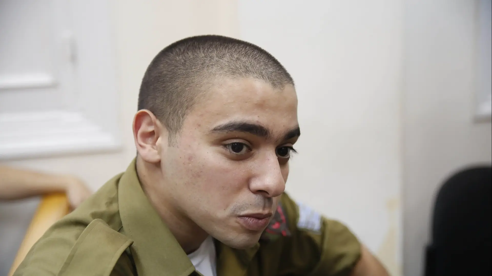 אלאור אזריה חשוד בהריגת מחבל בדיון בעניינו בבית הדין הצבאי ביפו אלאור אזריה חשוד בהריגת מחבל בדיון בעניינו בבית הדין הצבאי ביפו