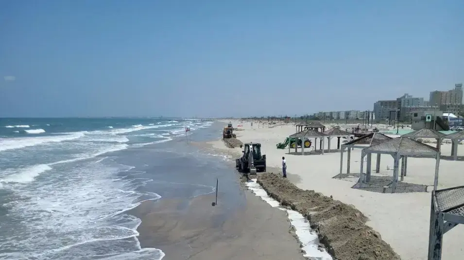 דליפת נפט בחופי הקריות דליפת נפט בחופי הקריות