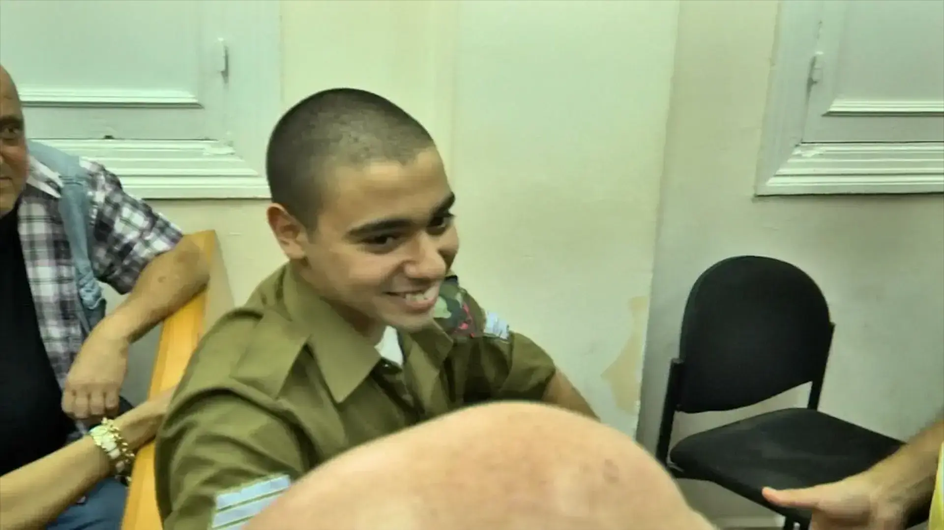 נהג האמבולנס לאביו של החייל אלאור אזריה:"צריך לשפוט את מי שלא וידא הריגה"
