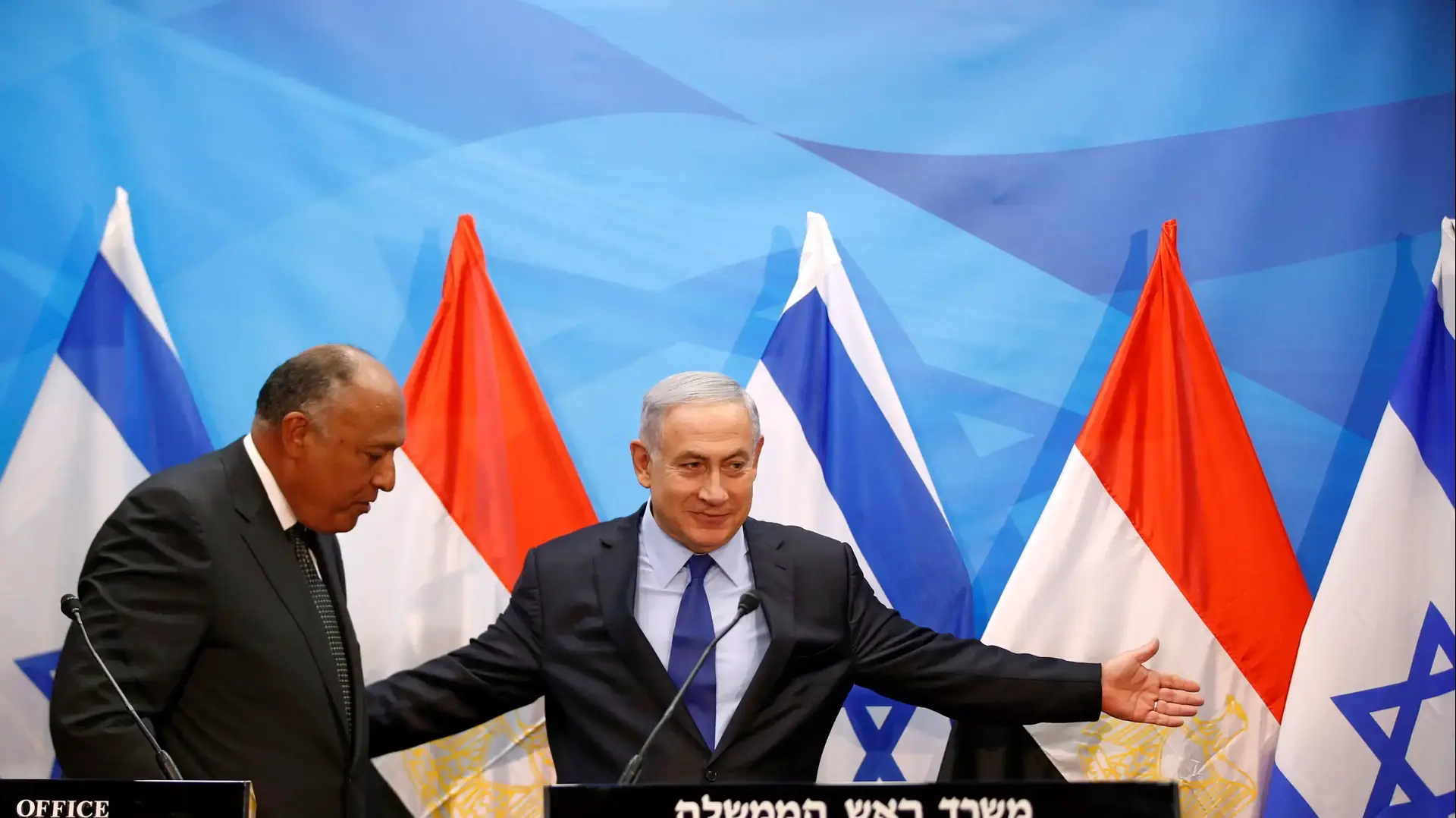 ראש הממשלה בנימין נתניהו ושר החוץ של מצרים סמאח שוכרי. 10 ביולי 2016