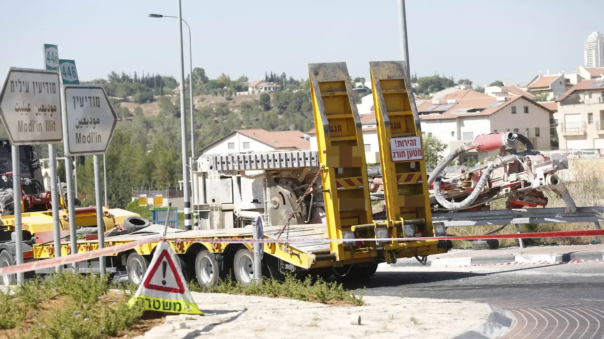 טרקטור נפל ממשאית בצומת חשמונאים, סמוך למודיעין עילית. 12 ביולי 2016