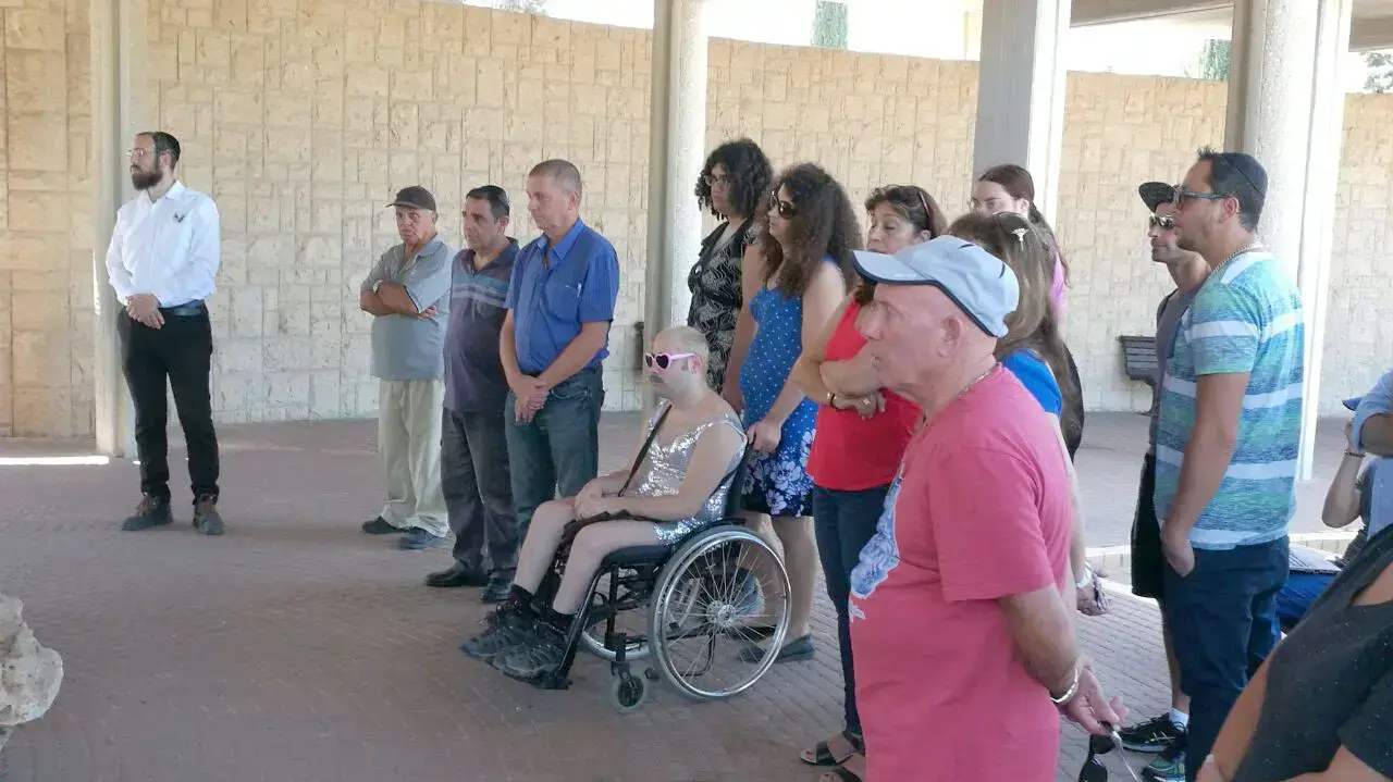 הלוויתו של זלמן שושי בית העלמין ירקון הלוויתו של זלמן שושי בית העלמין ירקון